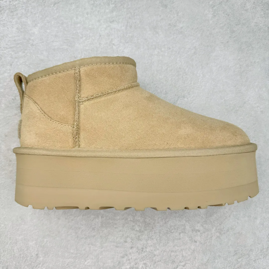 Pick up locally 💰520 UGG 5092 Zhou Dongyu Mini thick-soled autumn and winter sheep fur integrated snow boots. All shoes are made from ZP. Longfeng A-grade Australian imported sheep fur integrated brand OEM production line. Fully follow the ZP process. OEM original pattern maker. Adhering to the principle of no original shoes and no development selection. Pay attention to every detail. The most authentic version on the market. TREADLITE "Light Wing" technology outsole. Lightweight/durable/flexible/pile size: 35 36 37 38 39 40 41 42 Coding: by2936090
